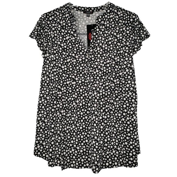 Cocomo Plus Size 2X Black & White Geo Print Pintuck Short Flutter Sleeve Top - Picture 1 of 6